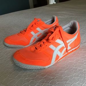 ASICS Onitsuka Tiger Women’s Running Sneaker